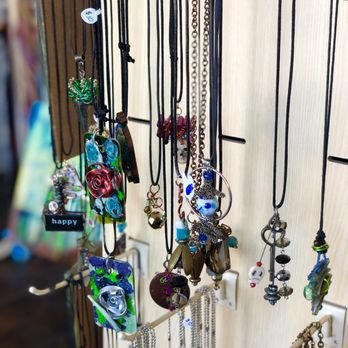 Where Can I Find Unique Fashion Accessories And Jewelry In Cleveland?